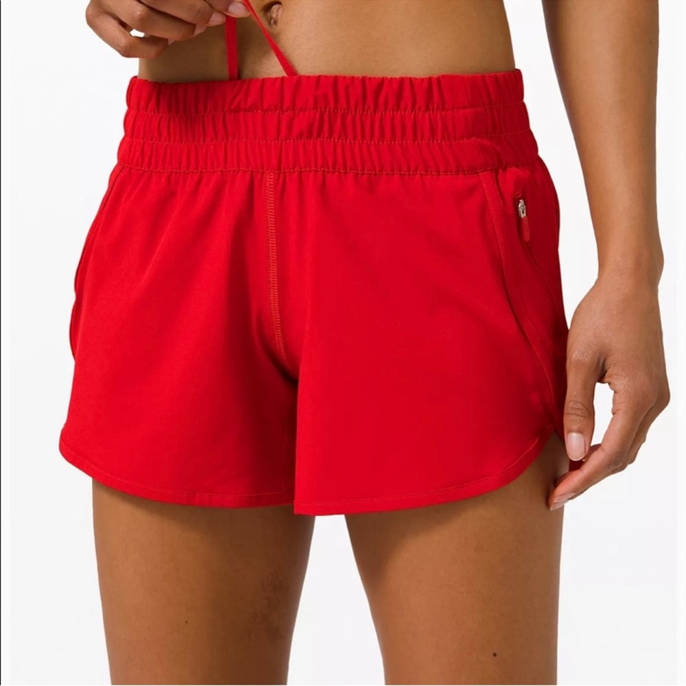 Lululemon Tracker Low-Rise Lined Short 4" (8) LIKE NEW